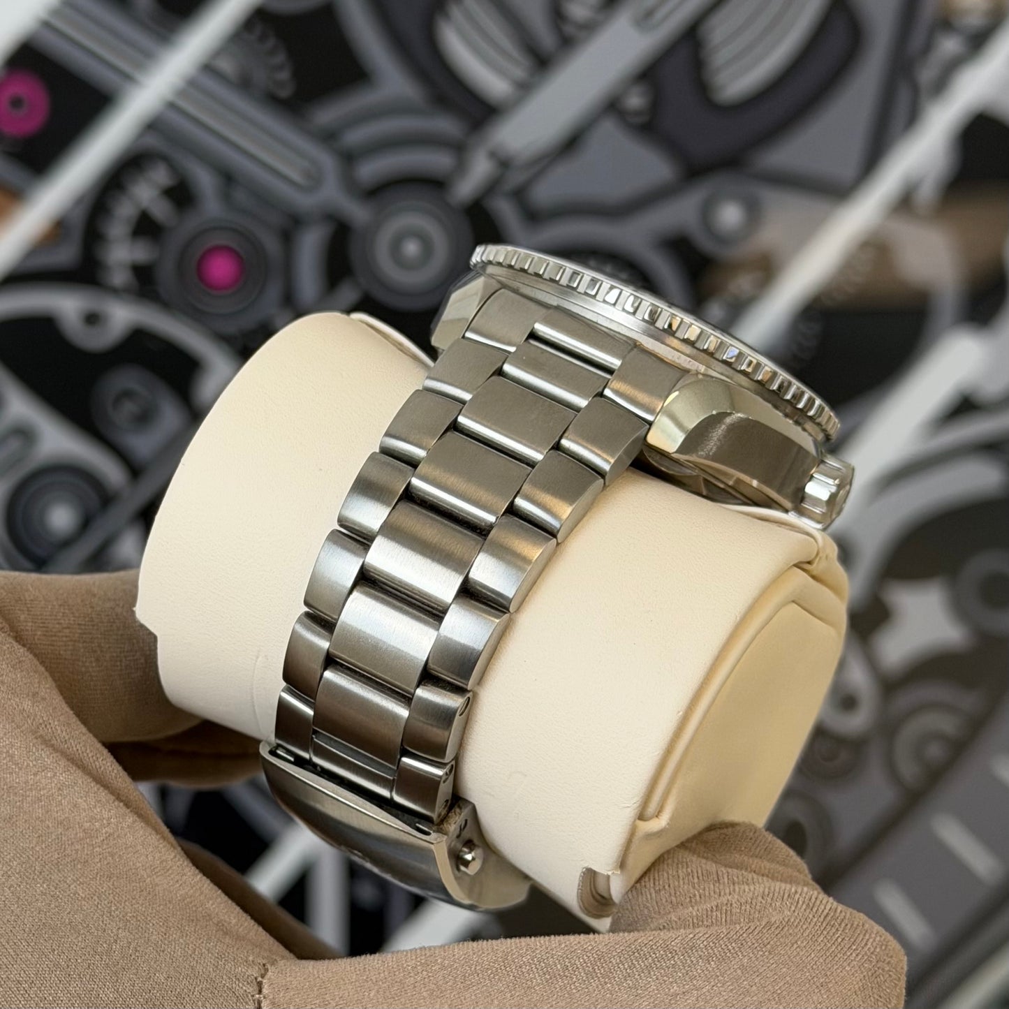 Omega Seamaster GMT Oreo 215.30.44.22.01.001