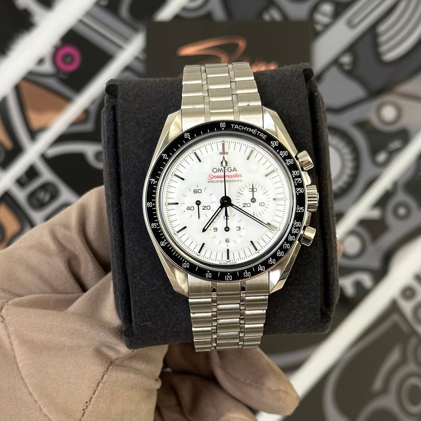 Omega Moonwatch Speedmaster White Dial 310.30.42.50.04.001