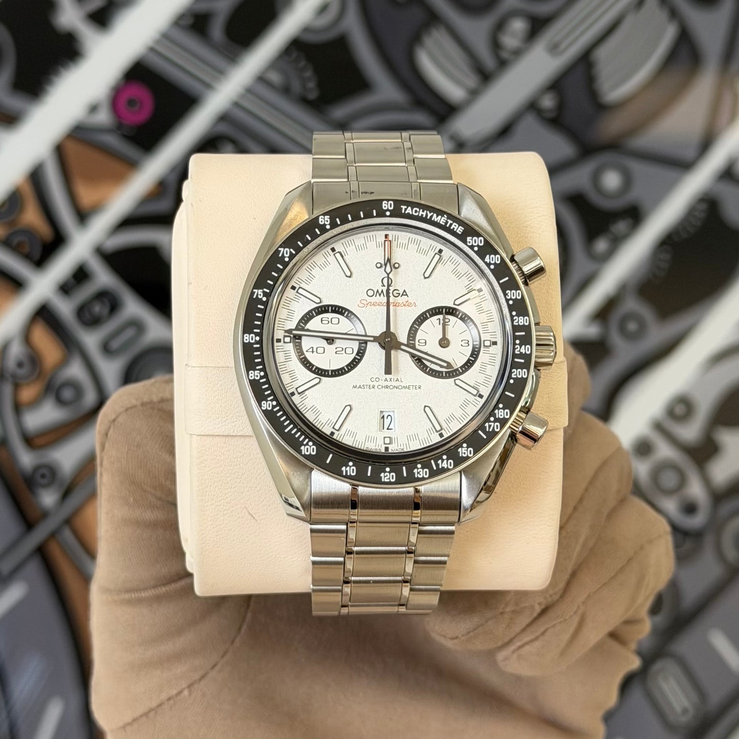 Omega Speedmaster Racing 329.30.44.51.04.001