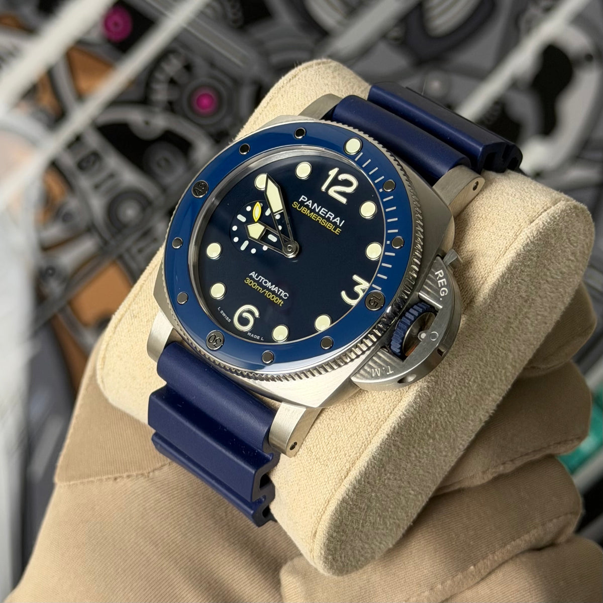 NEW Panerai Submersible Mike Horn Limited Edition PAM01676