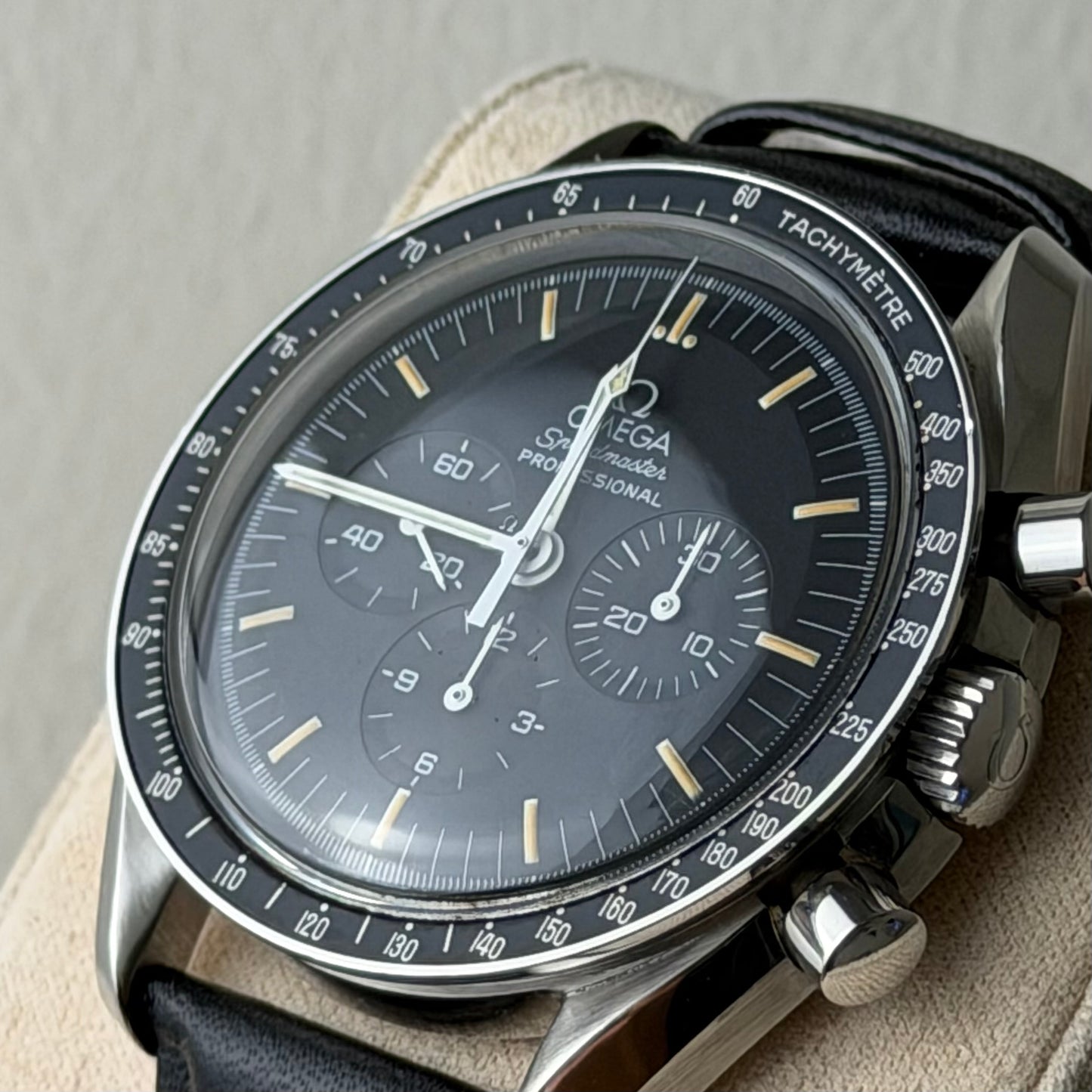 Omega Speedmaster Moonwatch Chronograph 3870.50.01