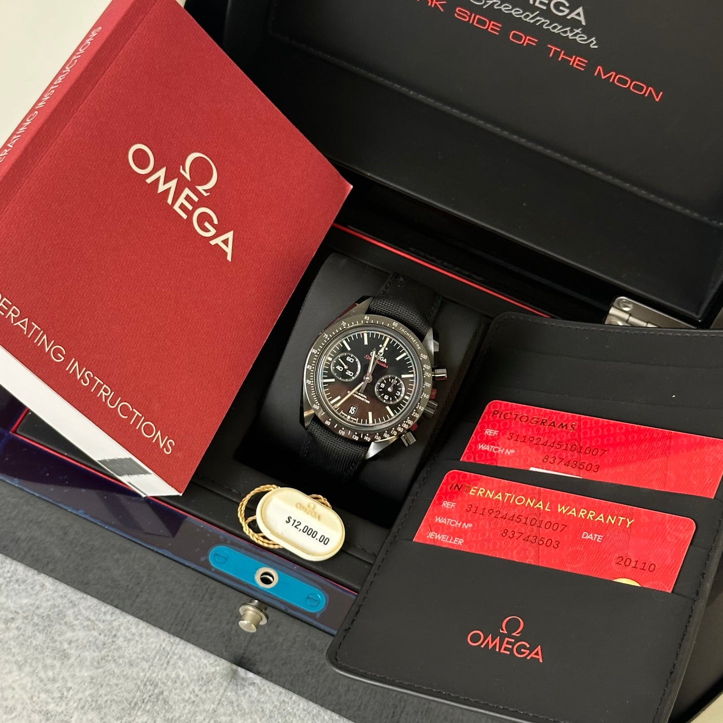 Omega Speedmaster Dark Side of the Moon 311.92.44.51.01.007