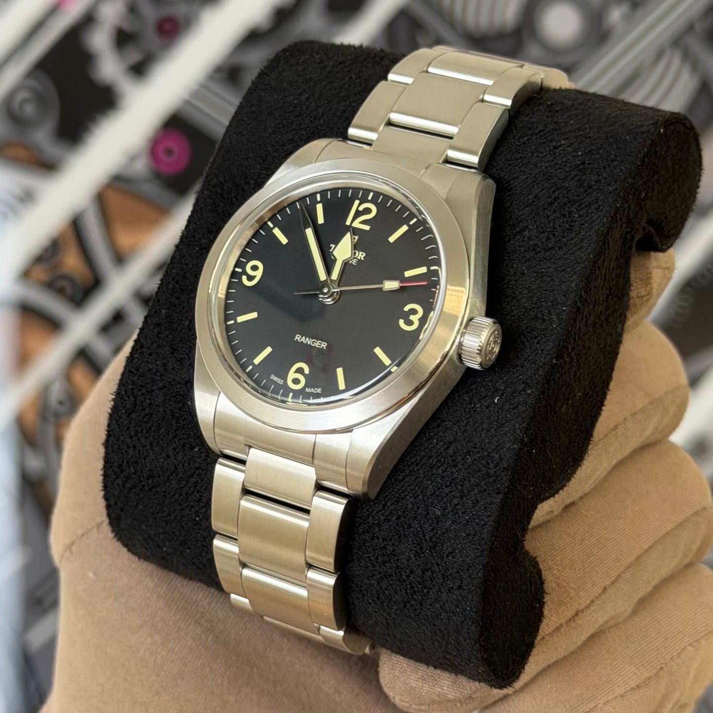 NEW Tudor Black Ranger 36 79930