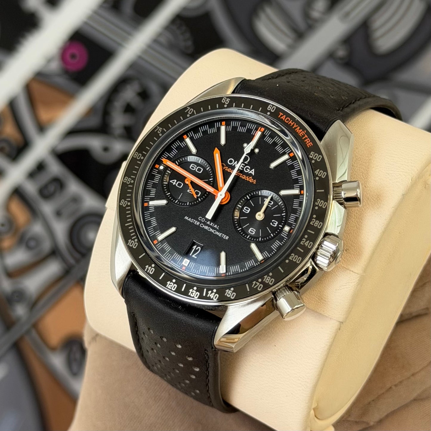 Omega Speedmaster Racing 329.32.44.51.01.001