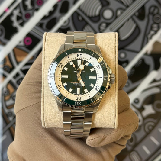 NEW Breitling SuperOcean 44
Green A17376