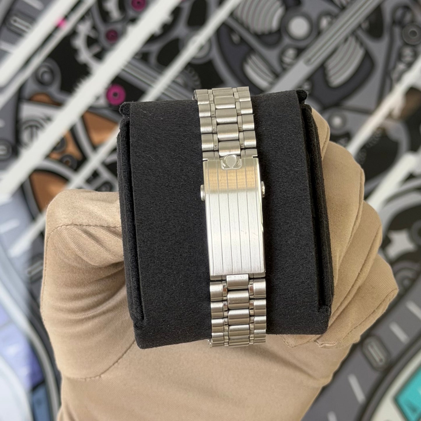 Omega Speedmaster Moonwatch White 310.30.42.50.04.001