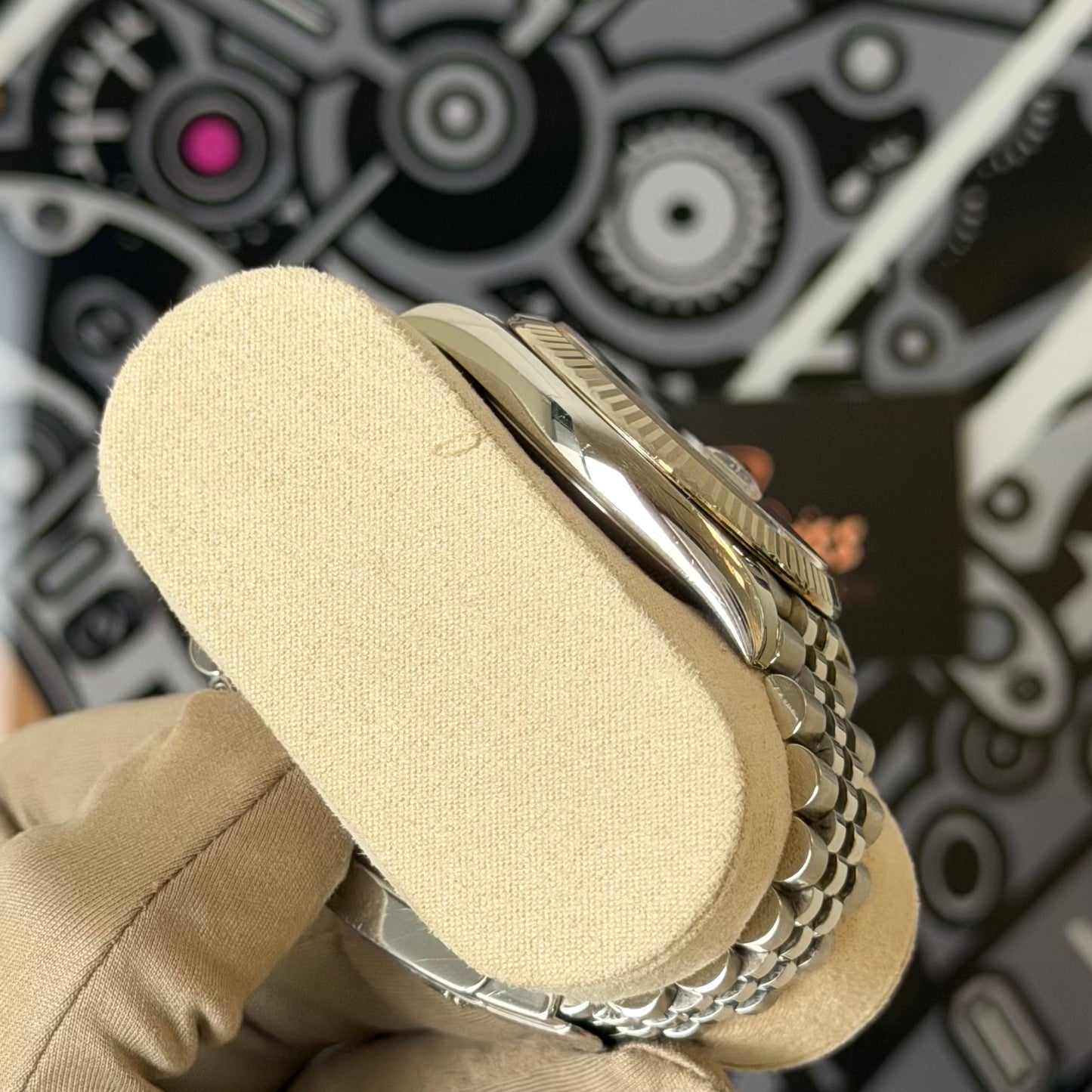 Rolex DJ41 Black Diamond Fluted Jubilee 126334
