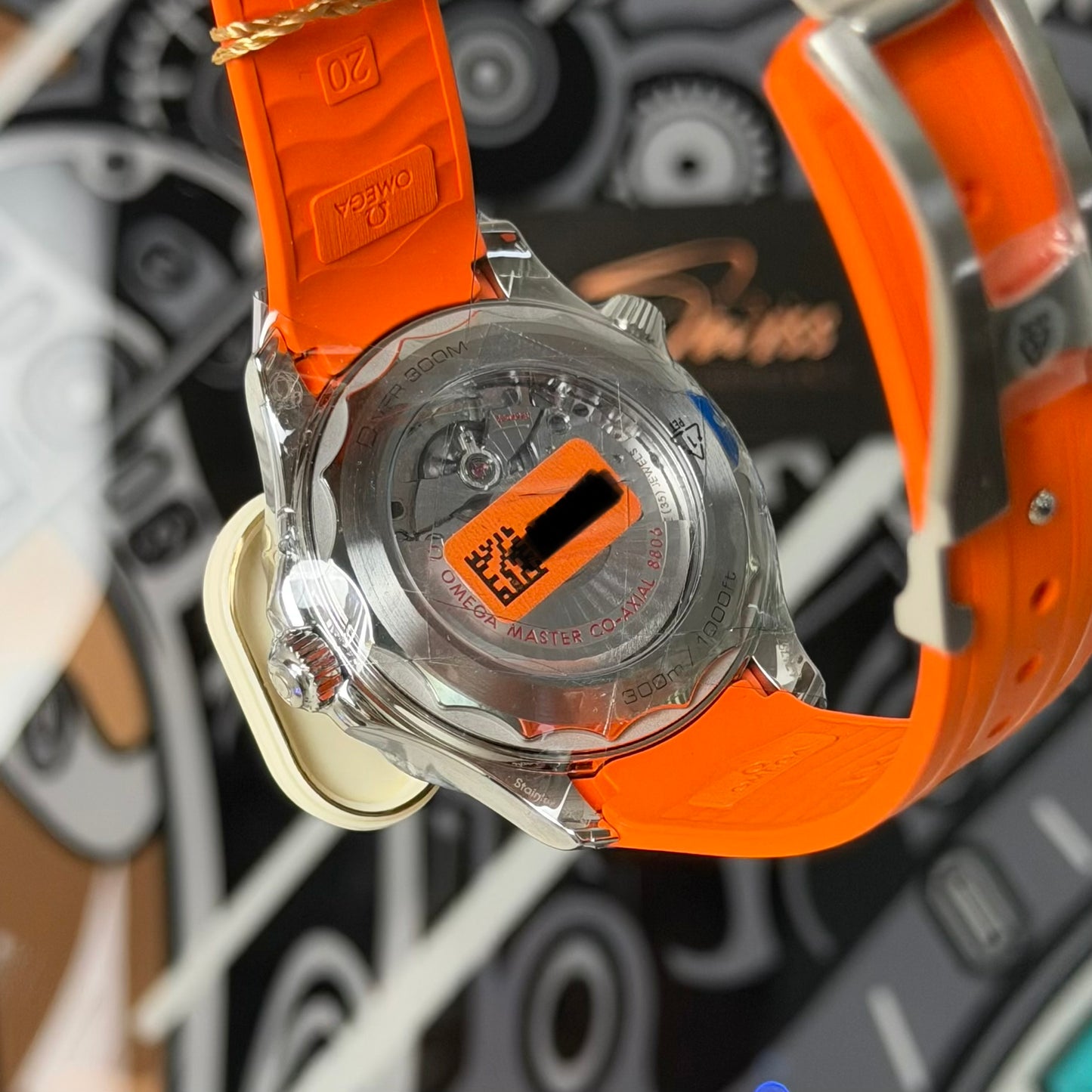 NEW Omega SeaMaster Diver Orange Rubber 210.32.42.20.01.006