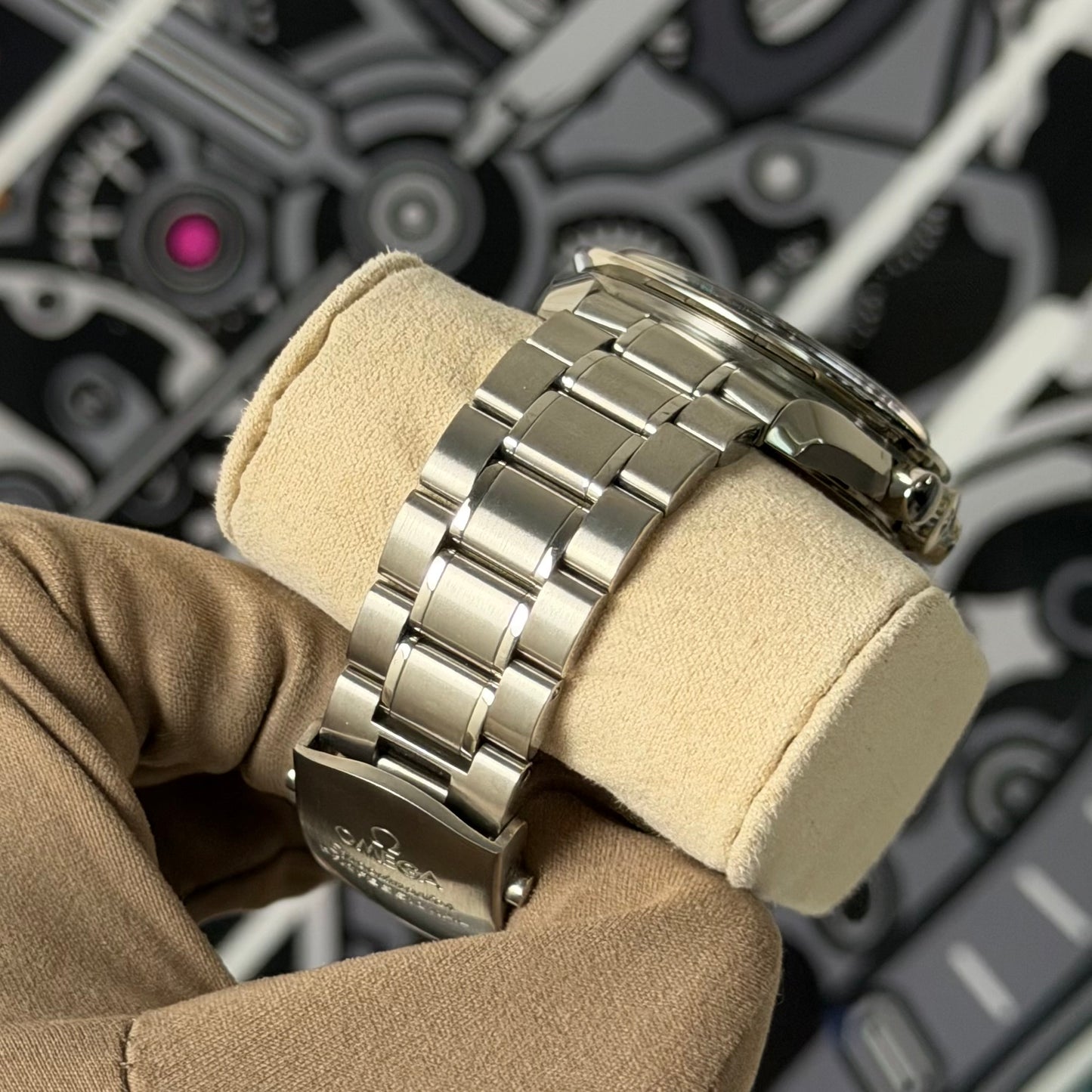 Omega Speedmaster Sapphire 311.30.42.30.01.006