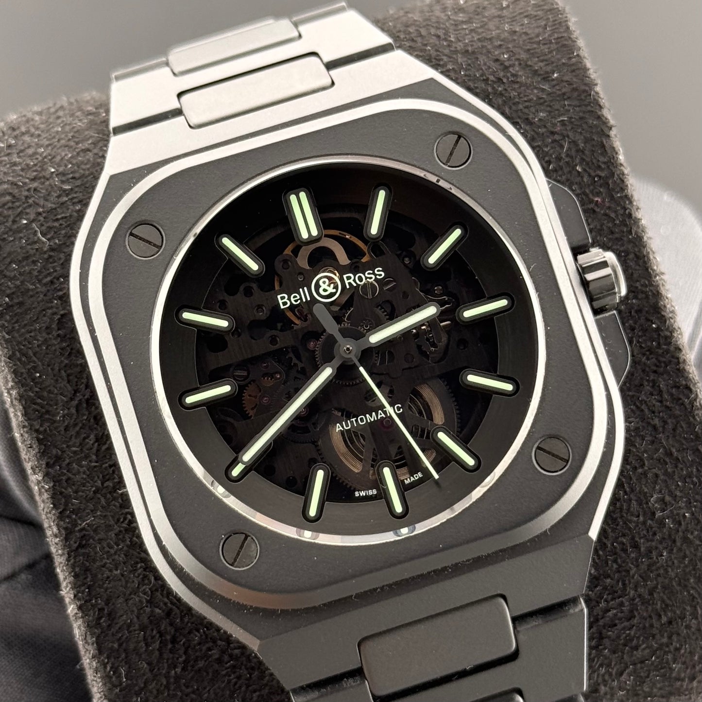 Bell & Ross BR-05 Skeleton Black Lum Ceramic BR05A-BLM-SKCE/SCE