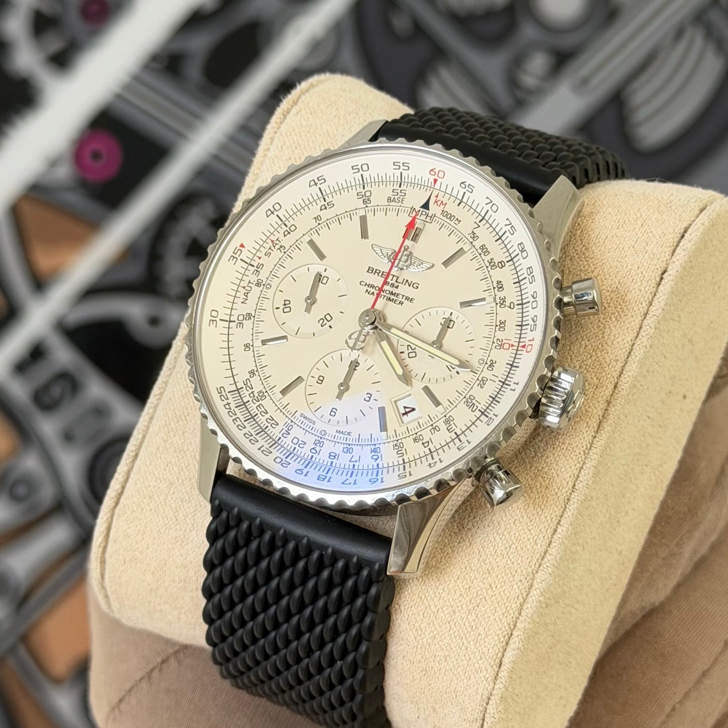 Breitling Navitimer 01 Limited Edition (1195/2000) AB0123