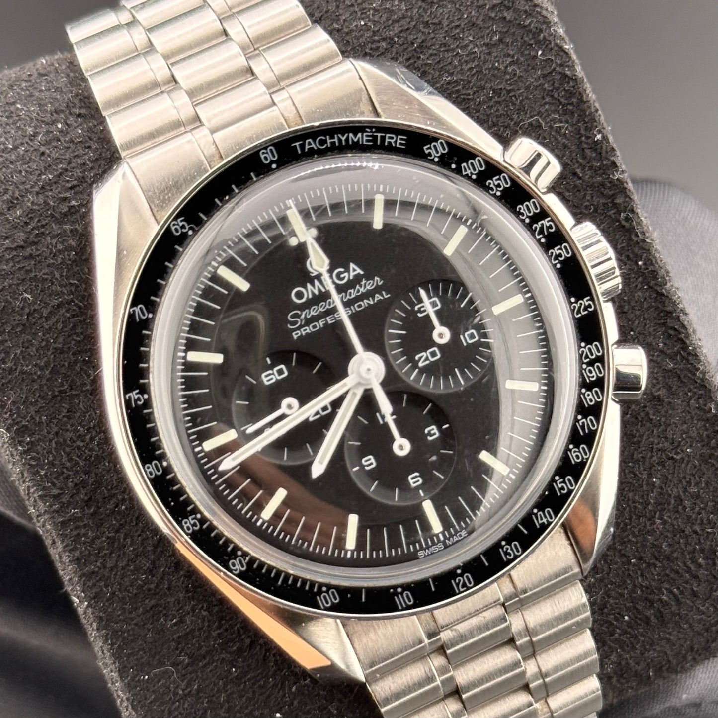 Omega Speedmaster Moonwatch Hesalite 301.30.42.50.01.001