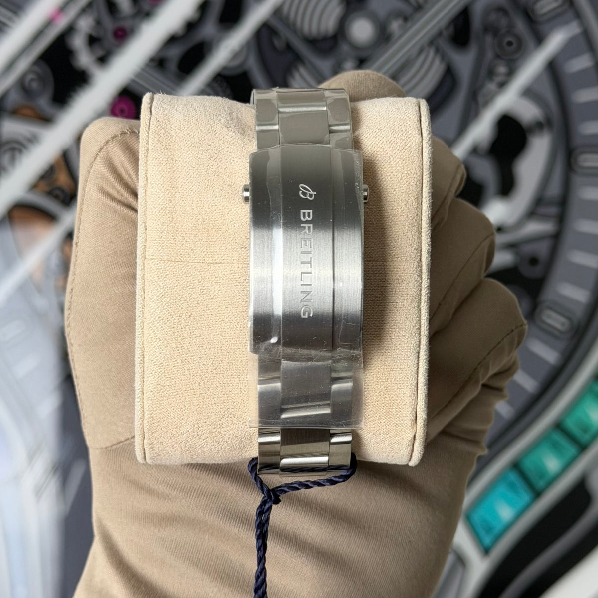 NEW Breitling Avenger Automatic A17328