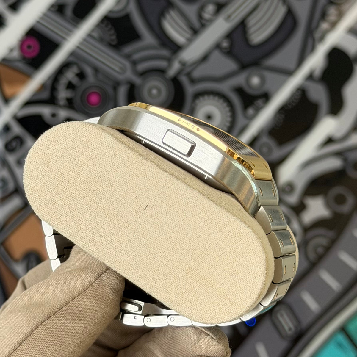 Cartier Santos XL 18k Gold W2SA0008