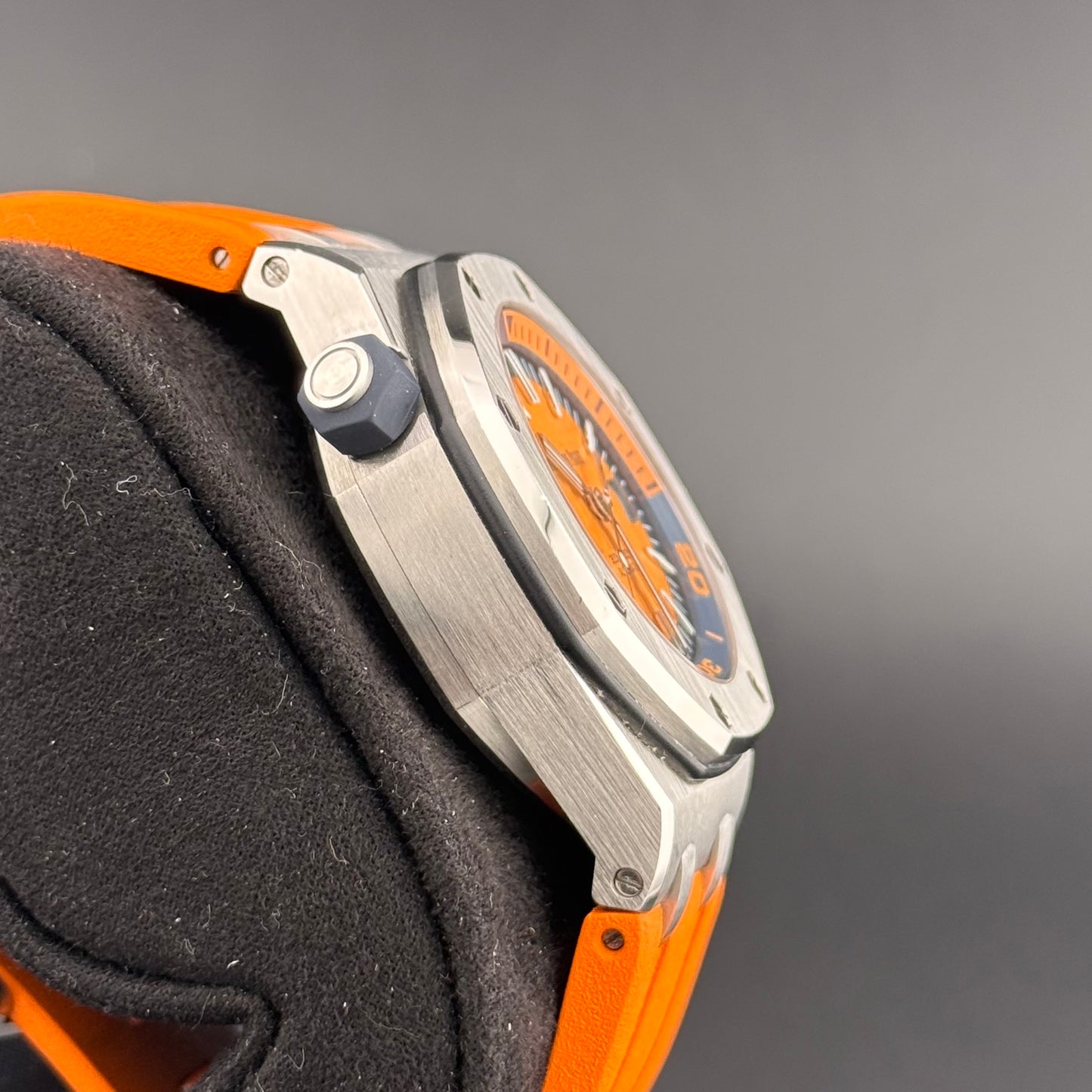 Audemars Piguet Royal Oak Offshore Diver Orange 15710ST.OO.A070CA.01