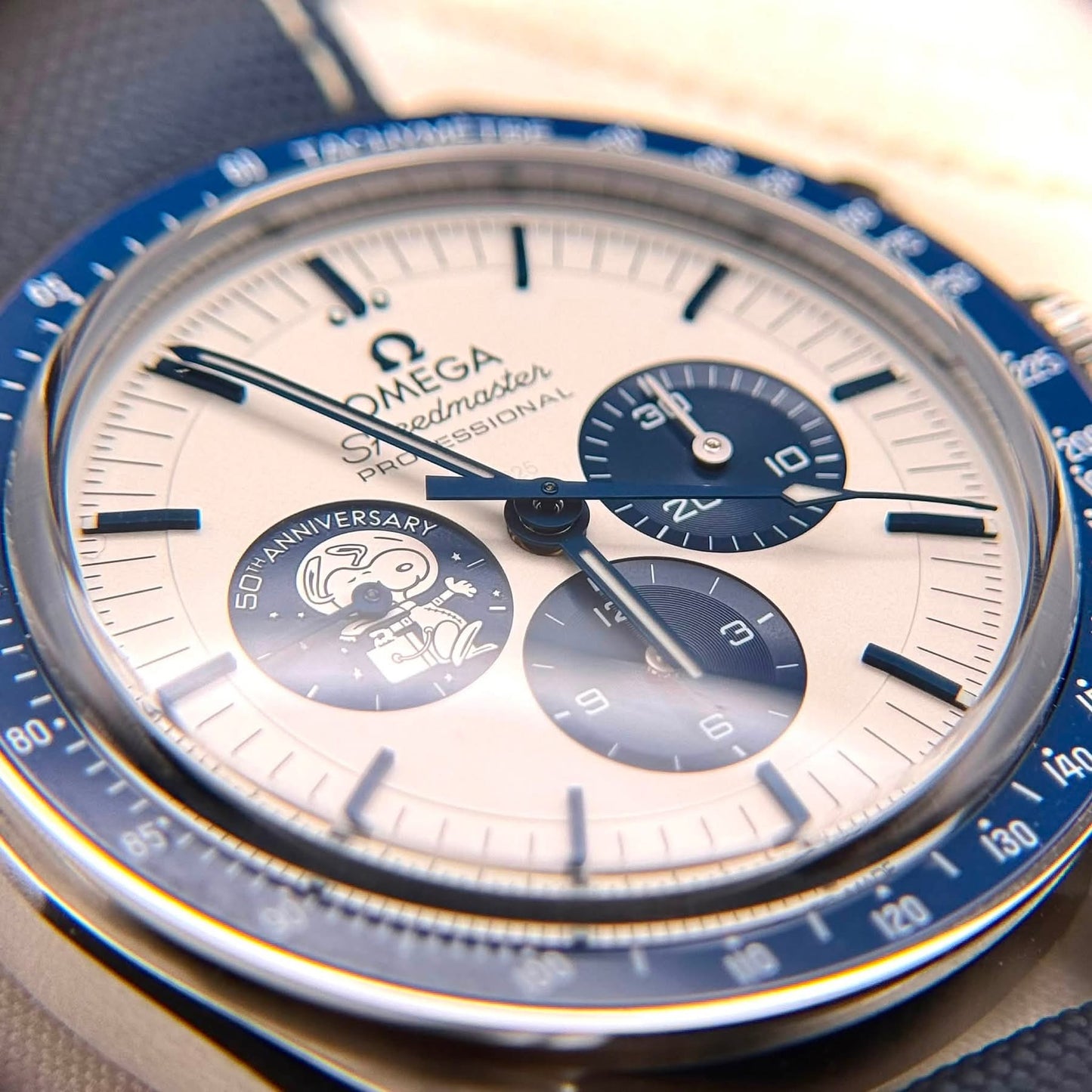 NEW Omega Speedmaster Silver Snoopy 50th Anniversary 310.32.42.50.02.001