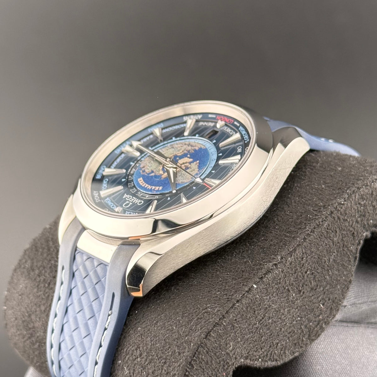 Omega Seamaster Aqua Terra Worldtimer 220.12.43.22.03.001