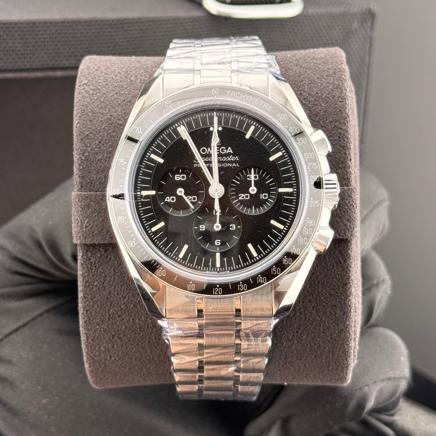 NEW Omega Moonwatch Speedmaster Sapphire 310.30.42.50.01.002
