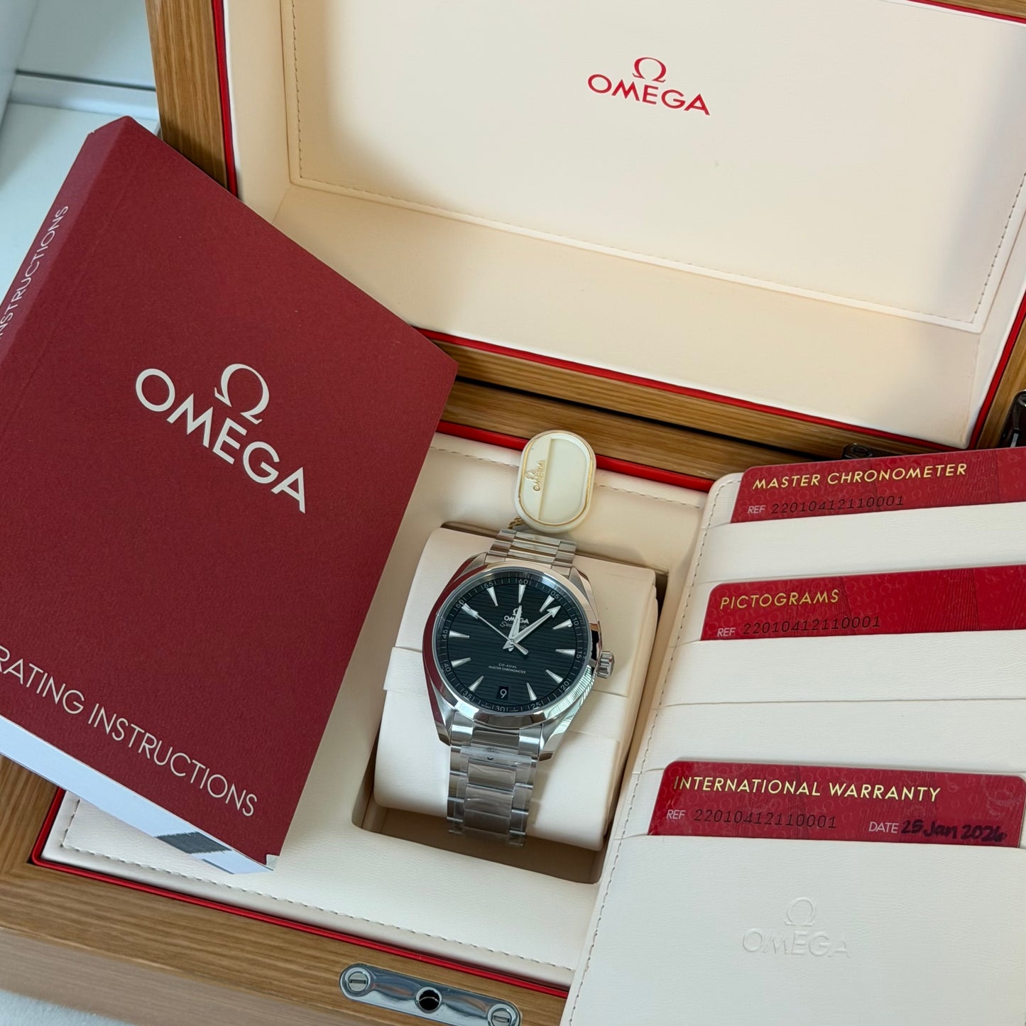 NEW Omega Aqua Terra 150M Green 220.10.41.21.10.001