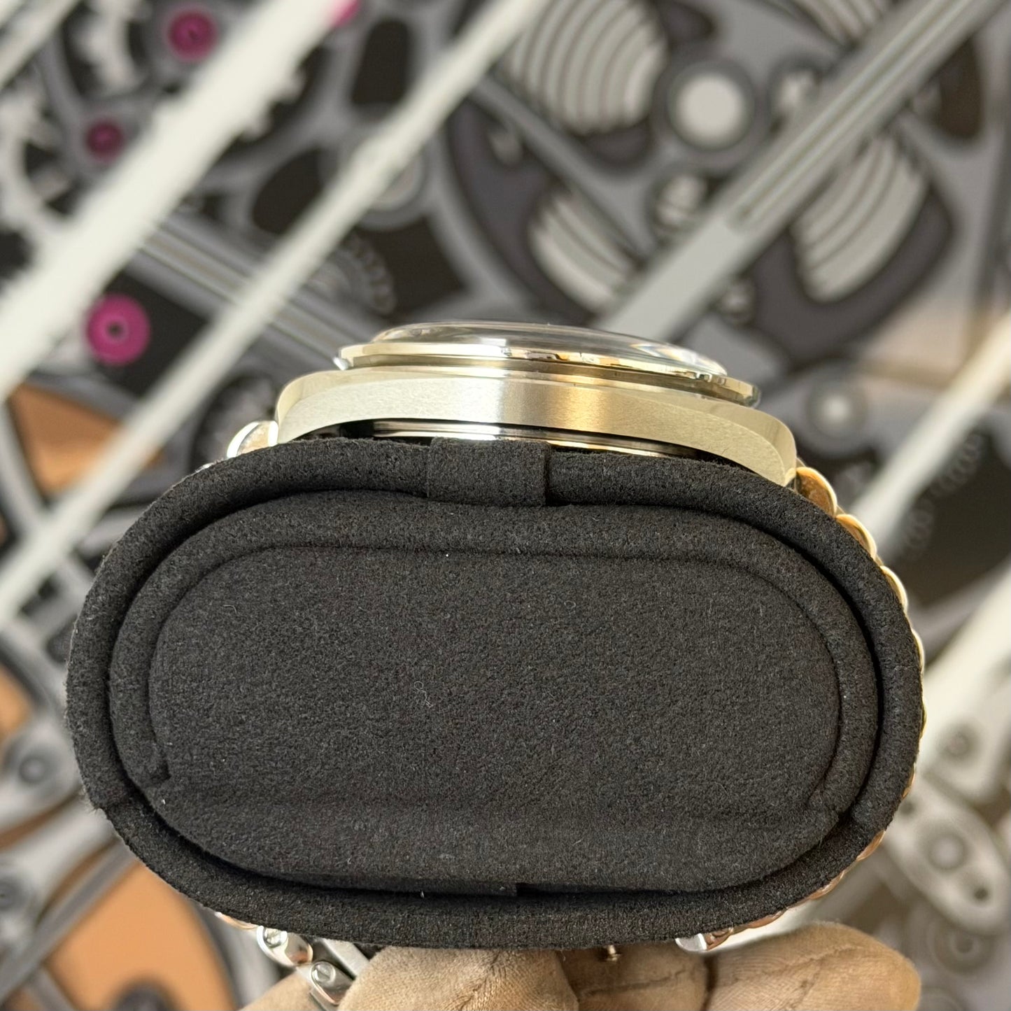 Omega Speedmaster Moonwatch Hesalite 310.30.42.50.01.001