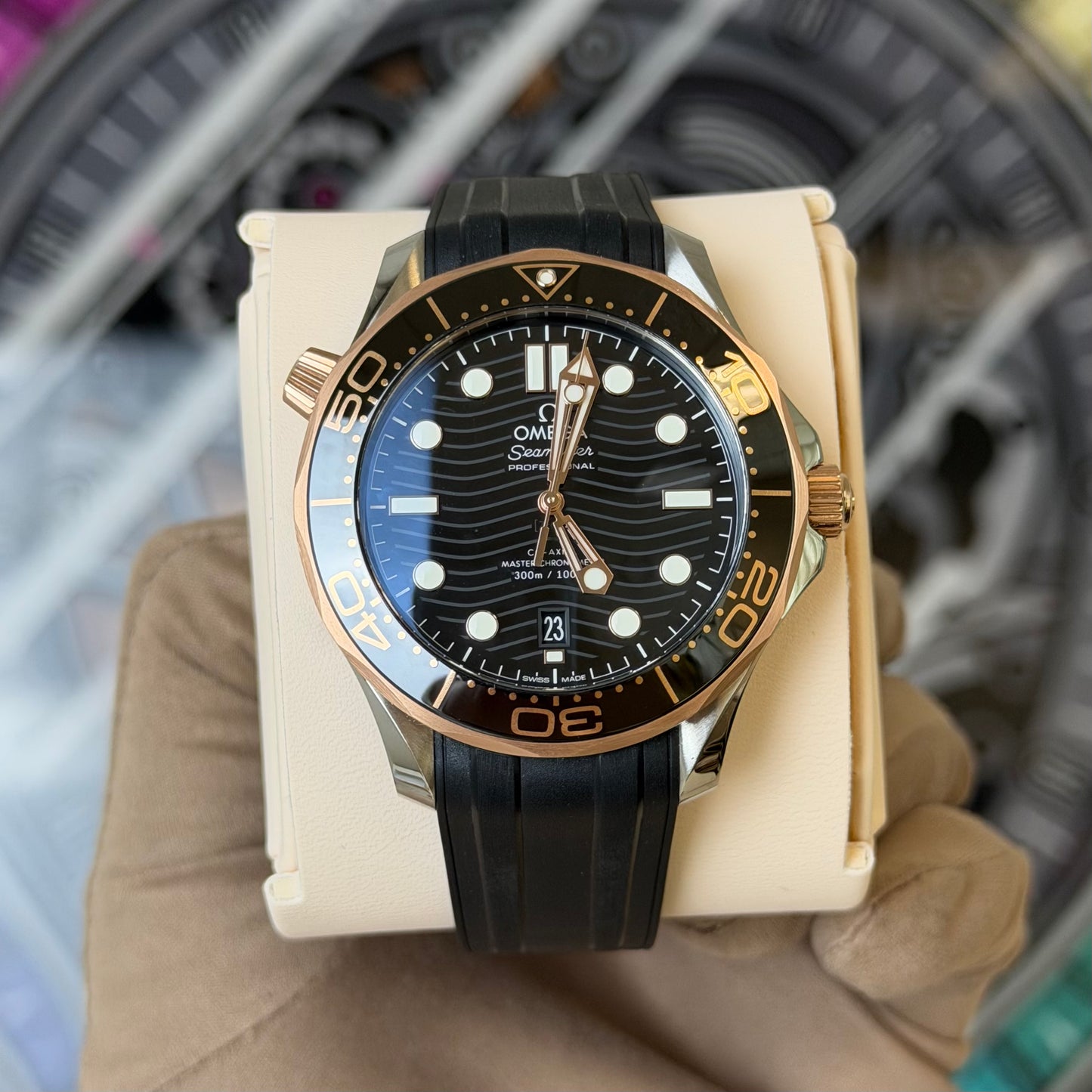 Omega Seamaster Diver 300M Rose Two Tone 210.22.42.20.01.002