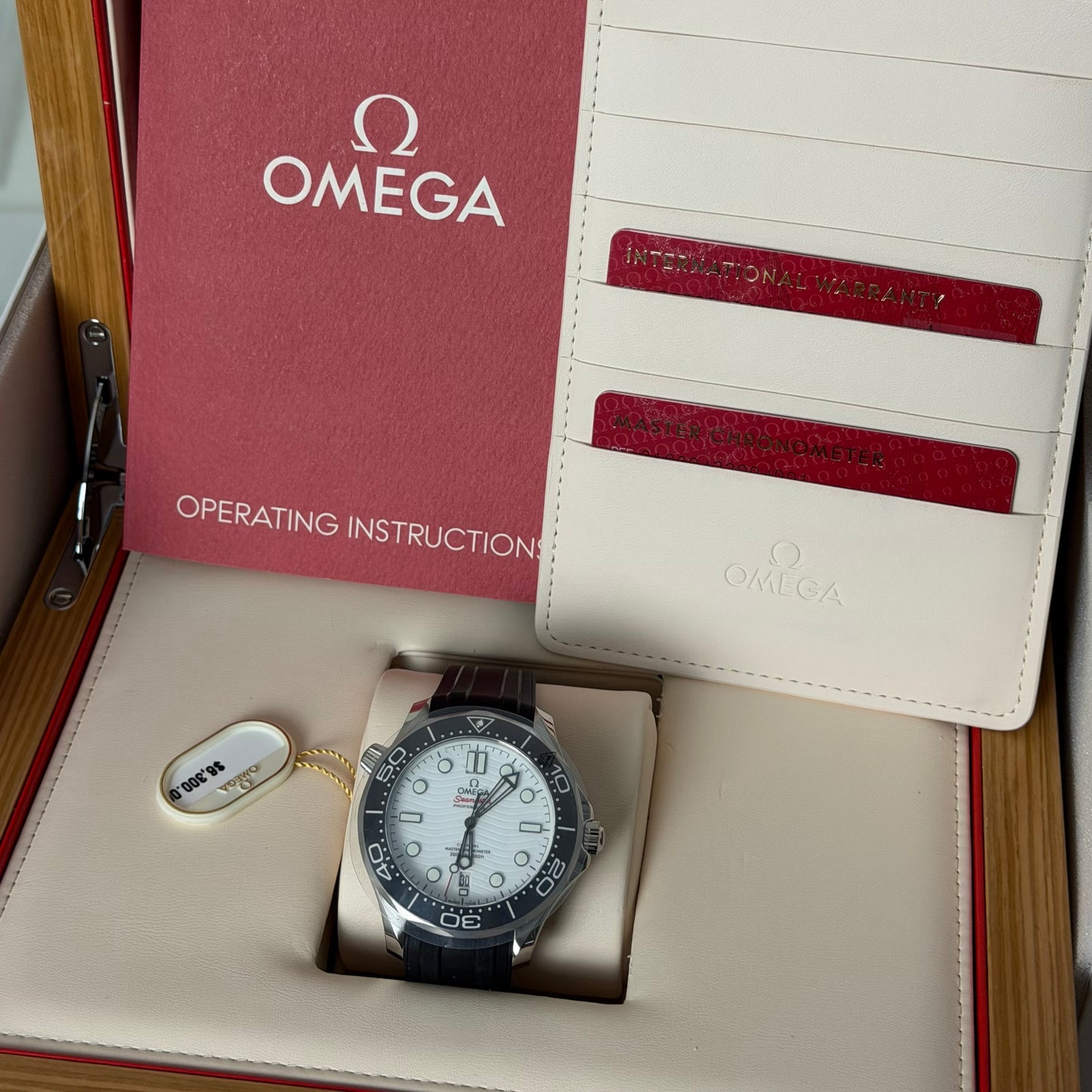 NEW Omega Seamaster 300 White Dial 210.32.42.20.04.001