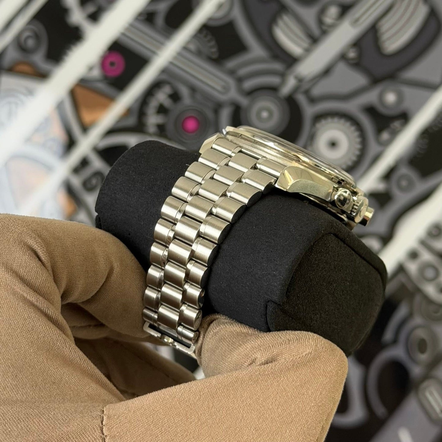 Omega Moonwatch Speedmaster Sapphire 310.30.42.50.01.002