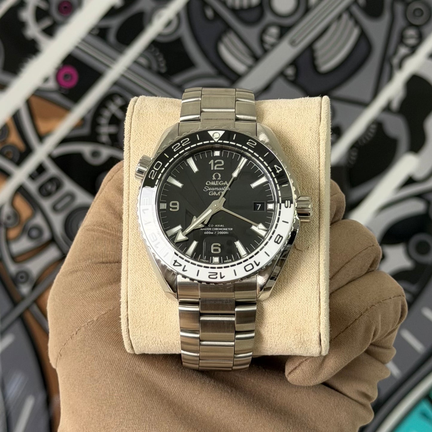 Omega Seamaster GMT Oreo 215.30.44.22.01.001
