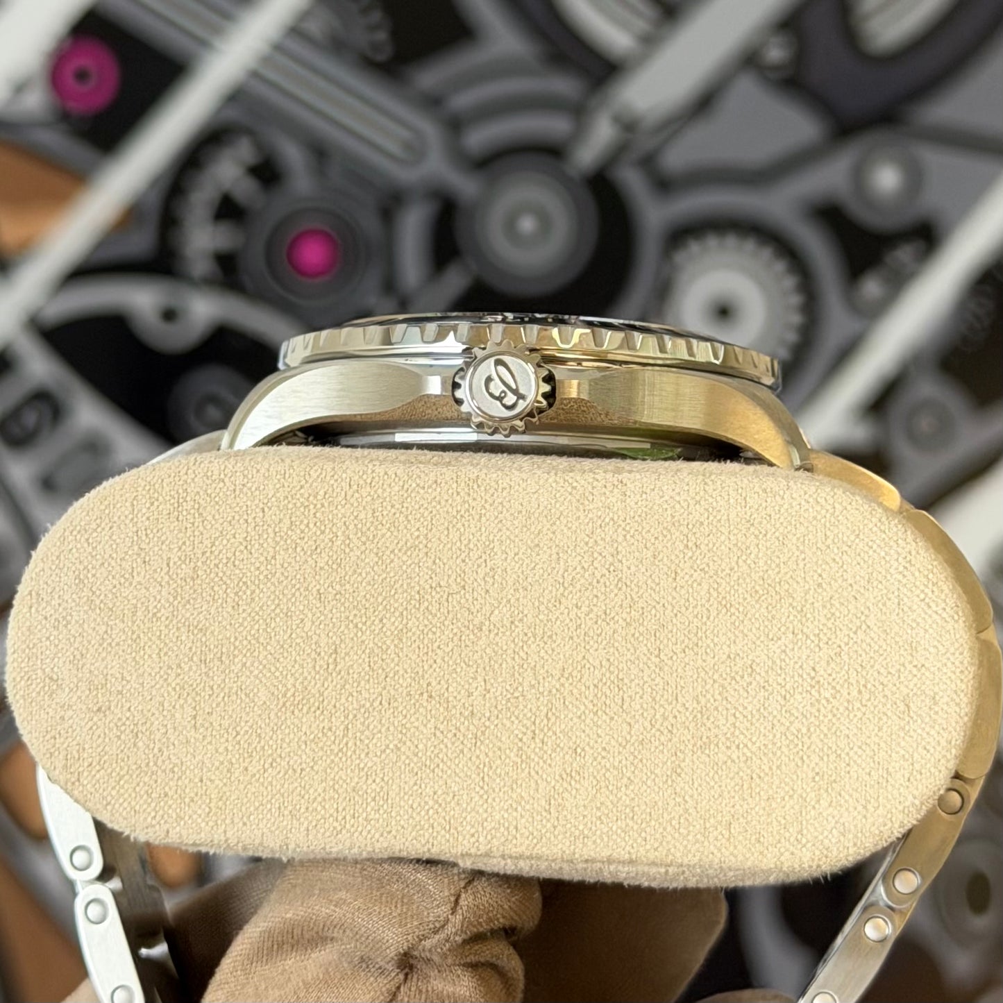 NEW Breitling SuperOcean 42 A17375