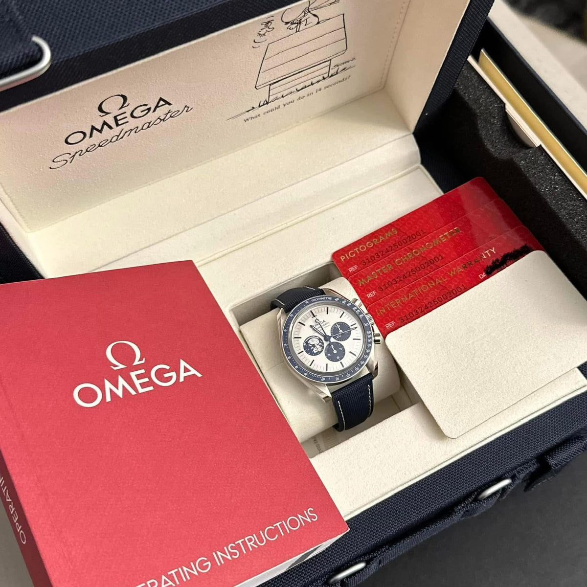 NEW Omega Speedmaster 50th Anniversary Snoopy 310.32.42.50.02.001