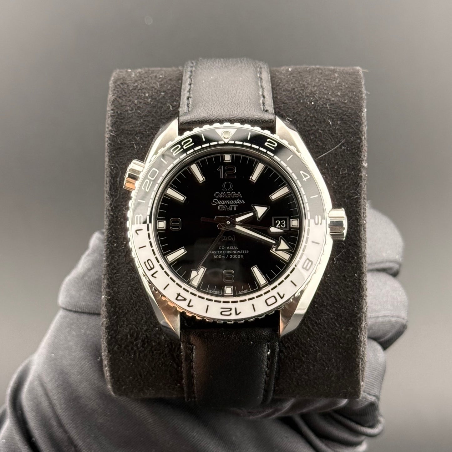 Omega Seamaster Planet Ocean GMT 215.33.44.22.01.001