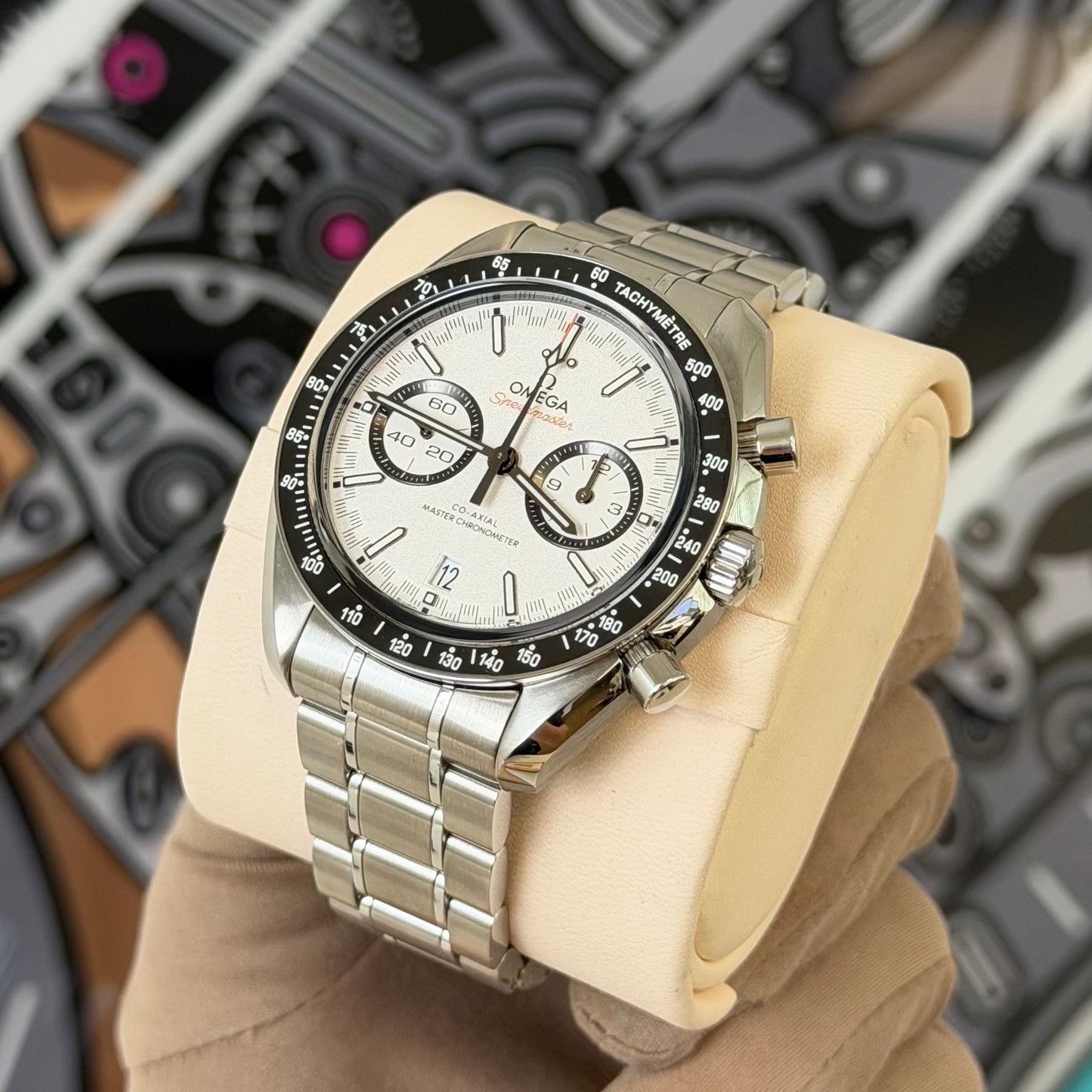 Omega Speedmaster Racing 329.30.44.51.04.001