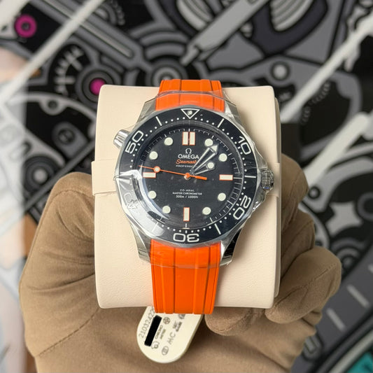NEW Omega SeaMaster Diver Orange Rubber 210.32.42.20.01.006
