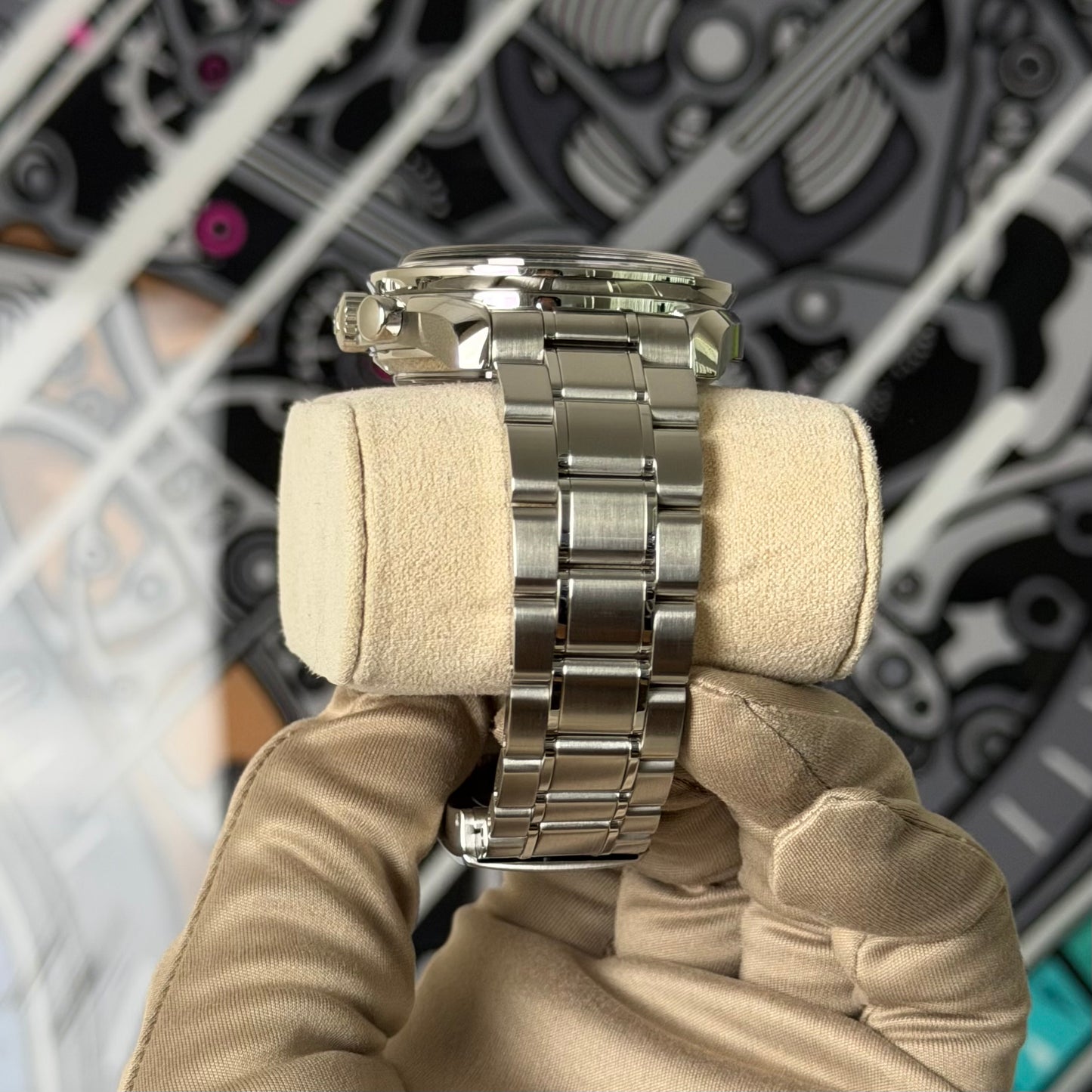 Omega Speedmaster Moonphase 304.30.44.52.01.001