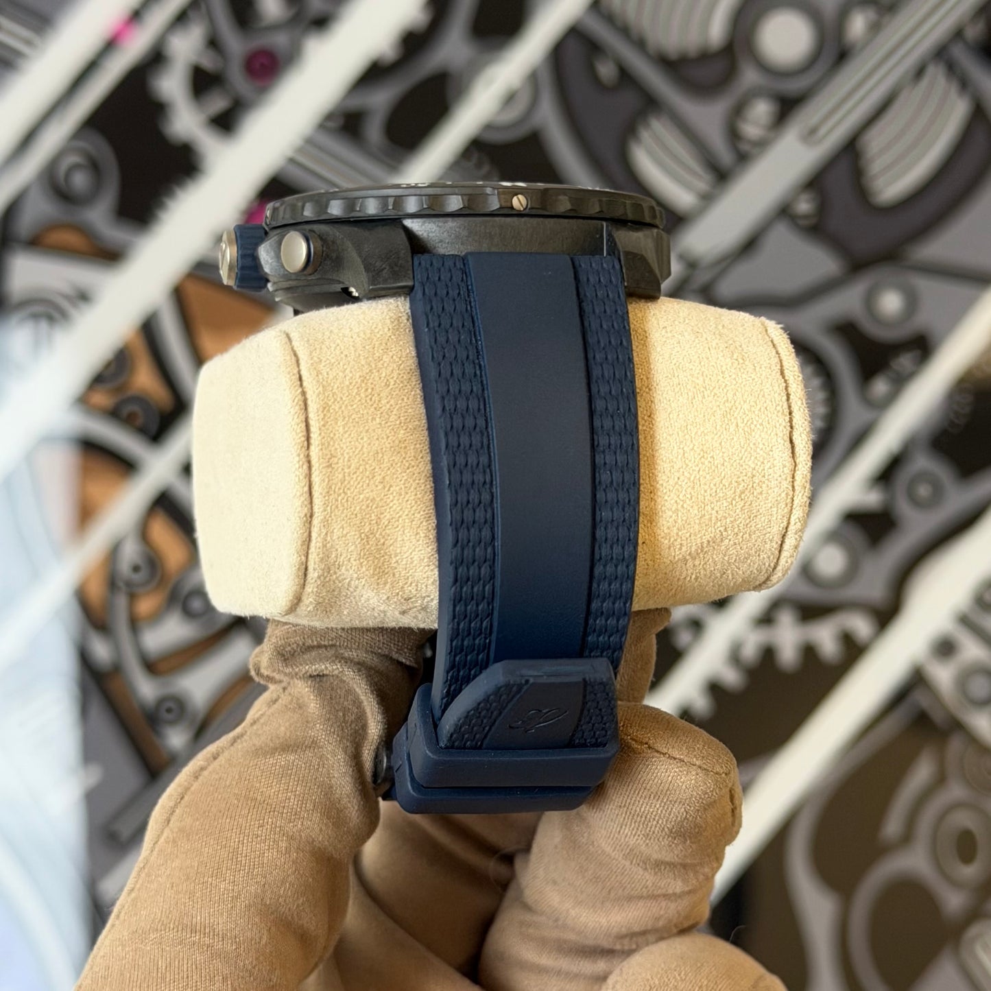 NEW Breitling Endurance Pro 44 
X82310