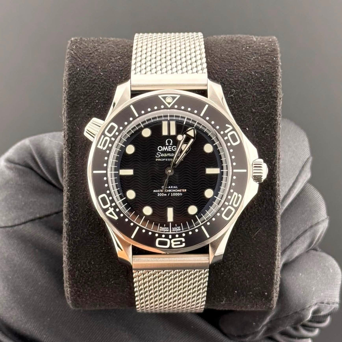 NEW Omega Seamaster Diver 300m Black 210.30.42.20.01.010