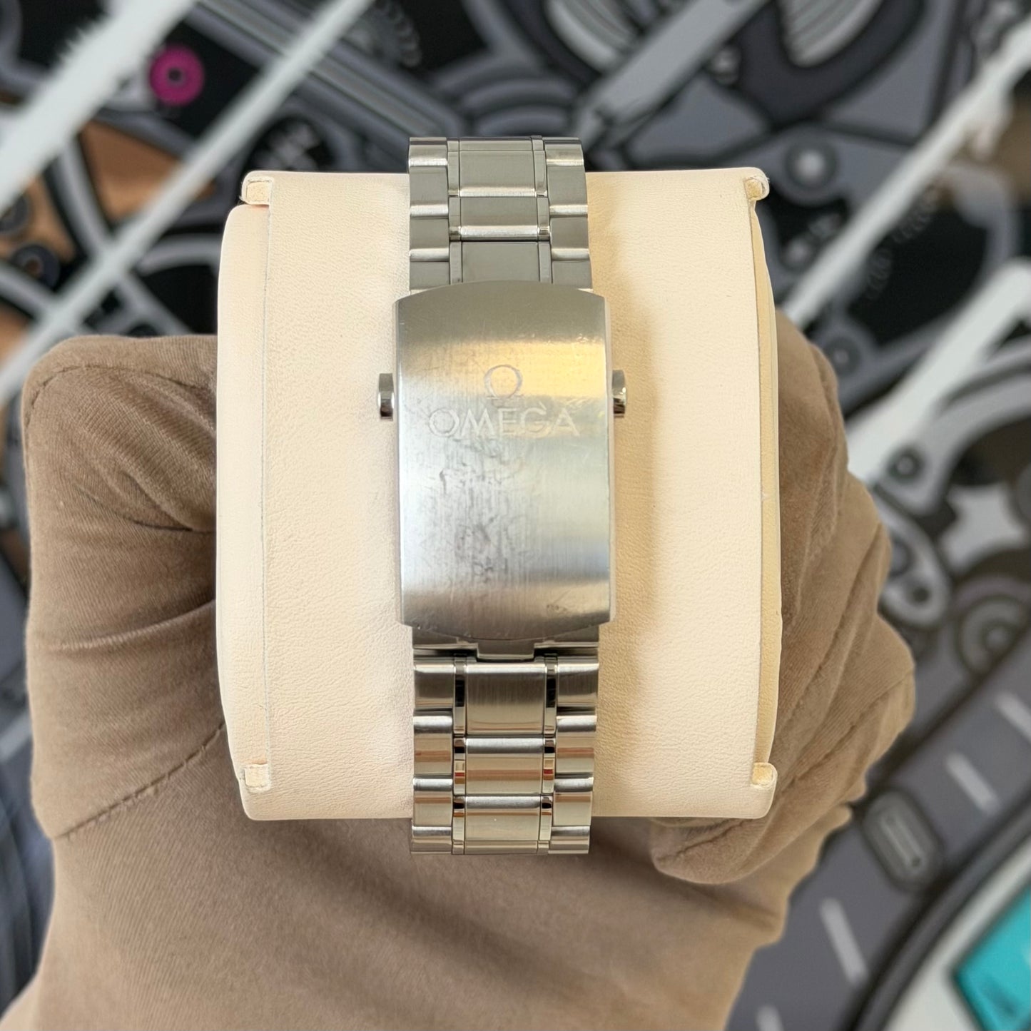 Omega Speedmaster Racing Steel on Steel 329.30.44.51.01.001