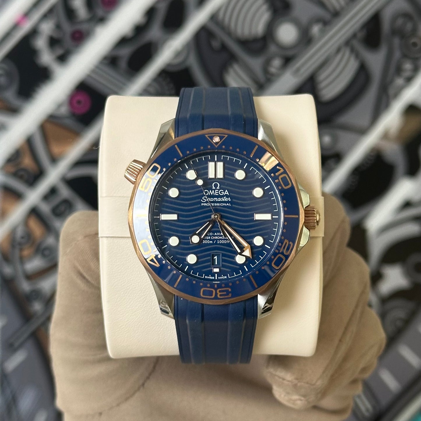 Omega Seamaster Diver Sedna Gold 210.22.42.20.03.002