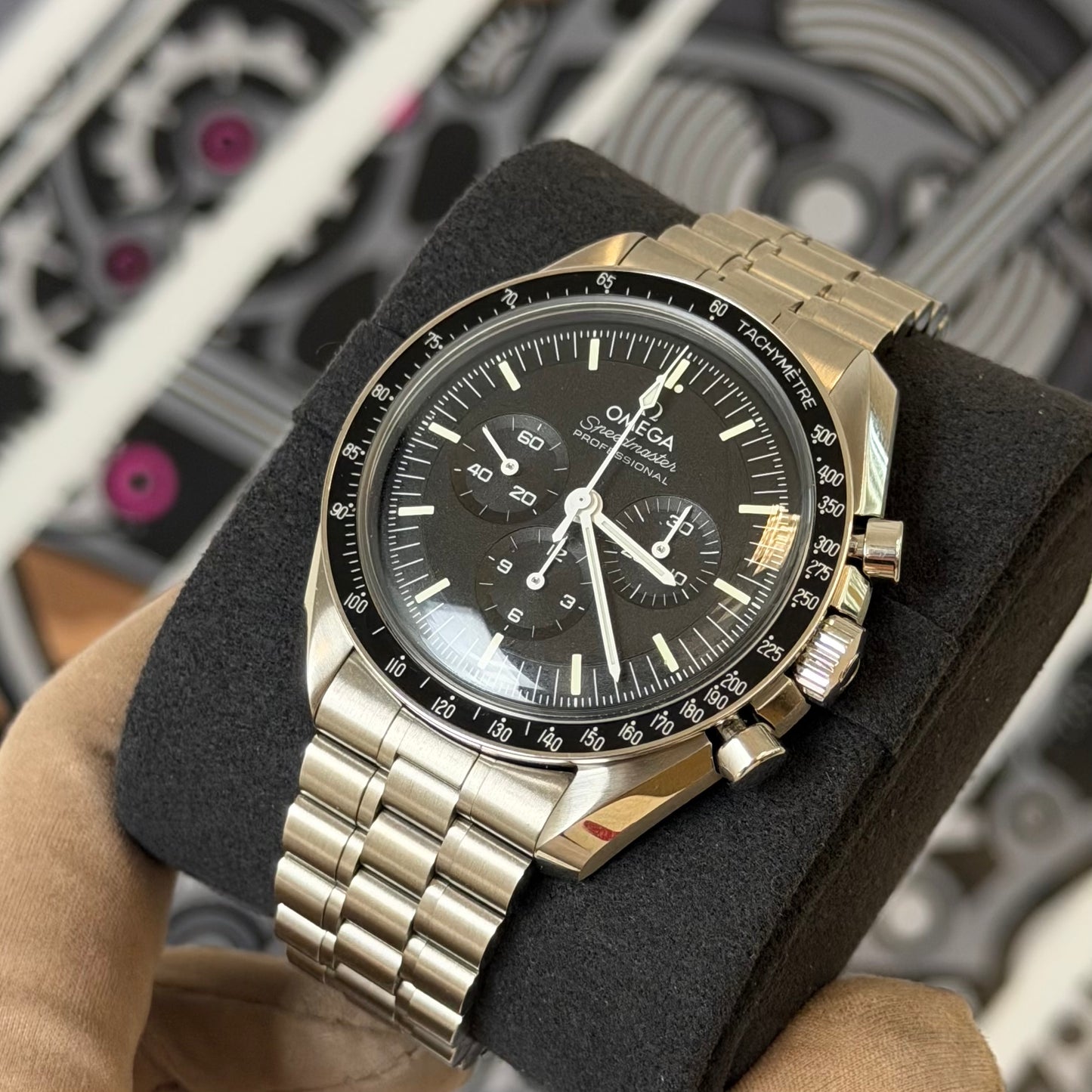 Omega Speedmaster Moonwatch Hesalite 310.30.42.50.01.001