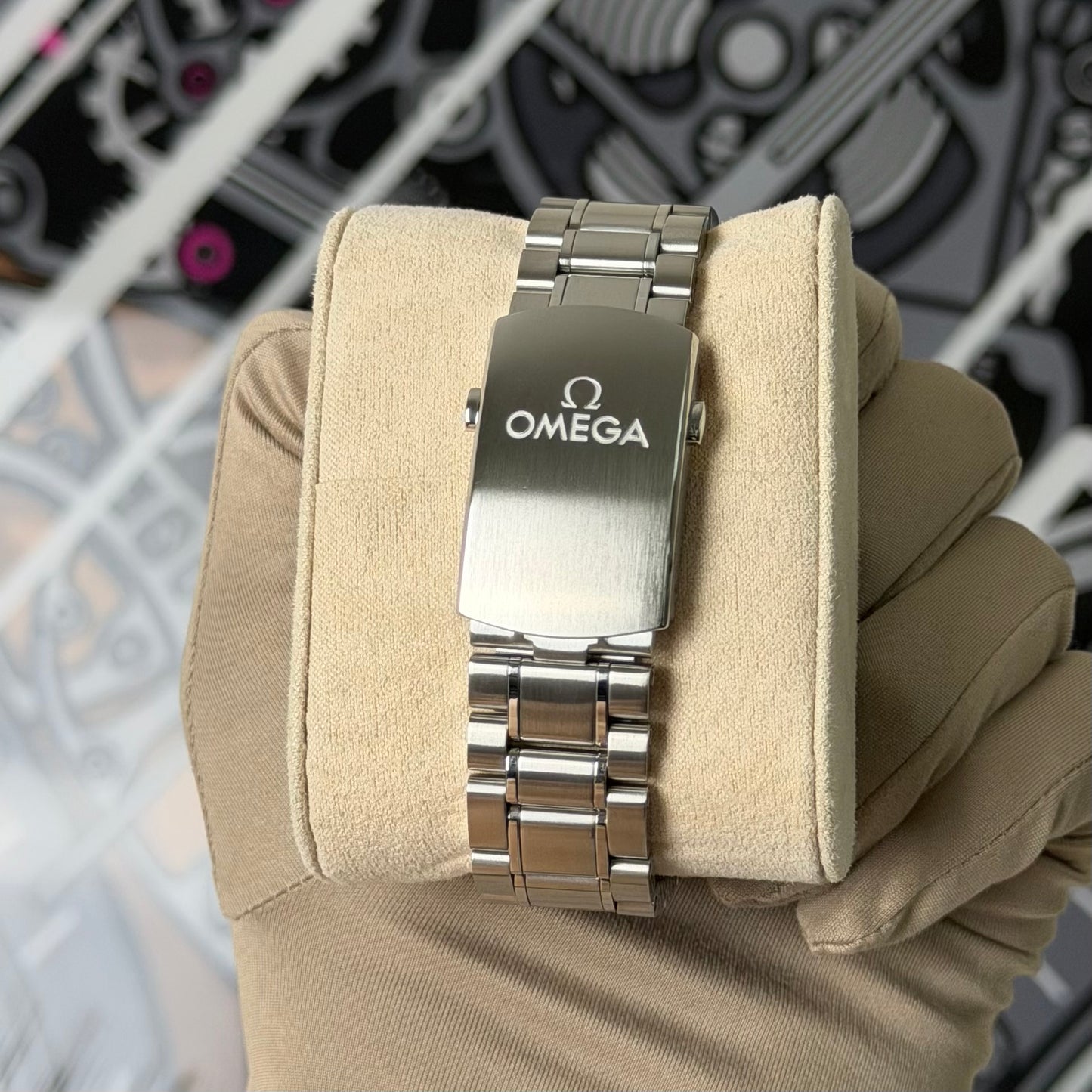 Omega Speedmaster Moonphase 304.30.44.52.01.001