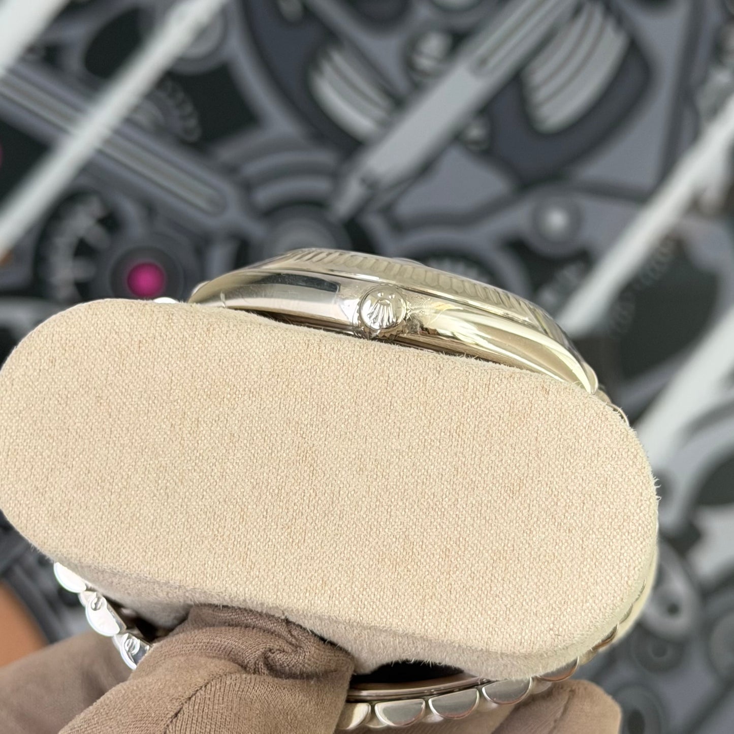 Rolex DD40 White Gold White Roman Dial
ref. 228238