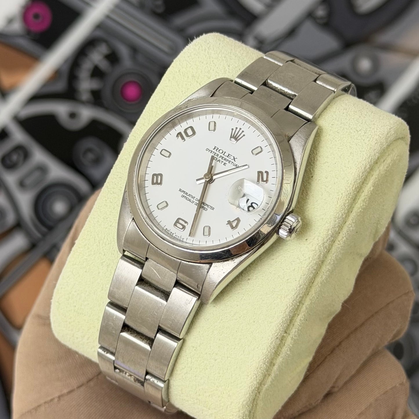 Rolex Oyster Perpetual Date 15200
