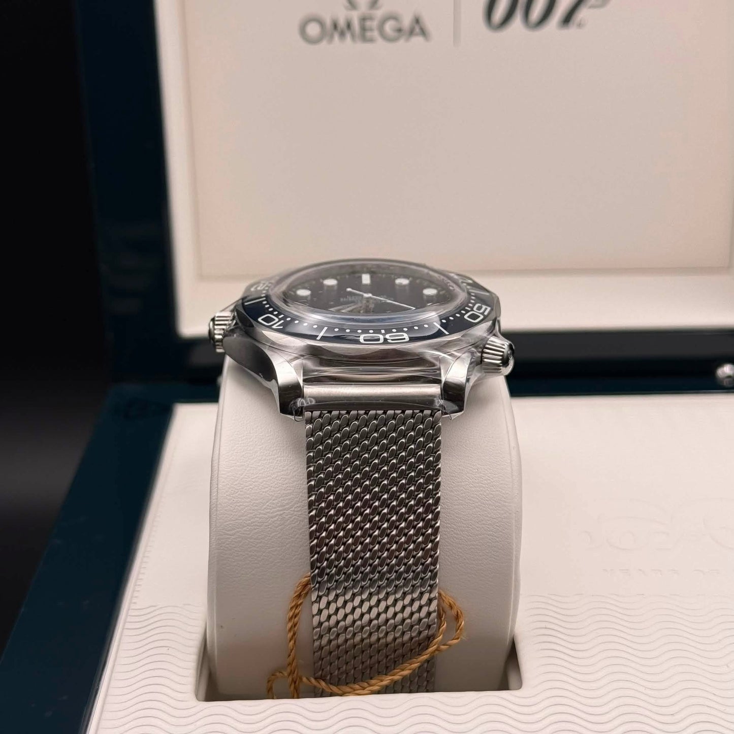 NEW Omega Seamaster Diver 007 James Bond 60th Anniversary Edition 210.30.42.20.03.002