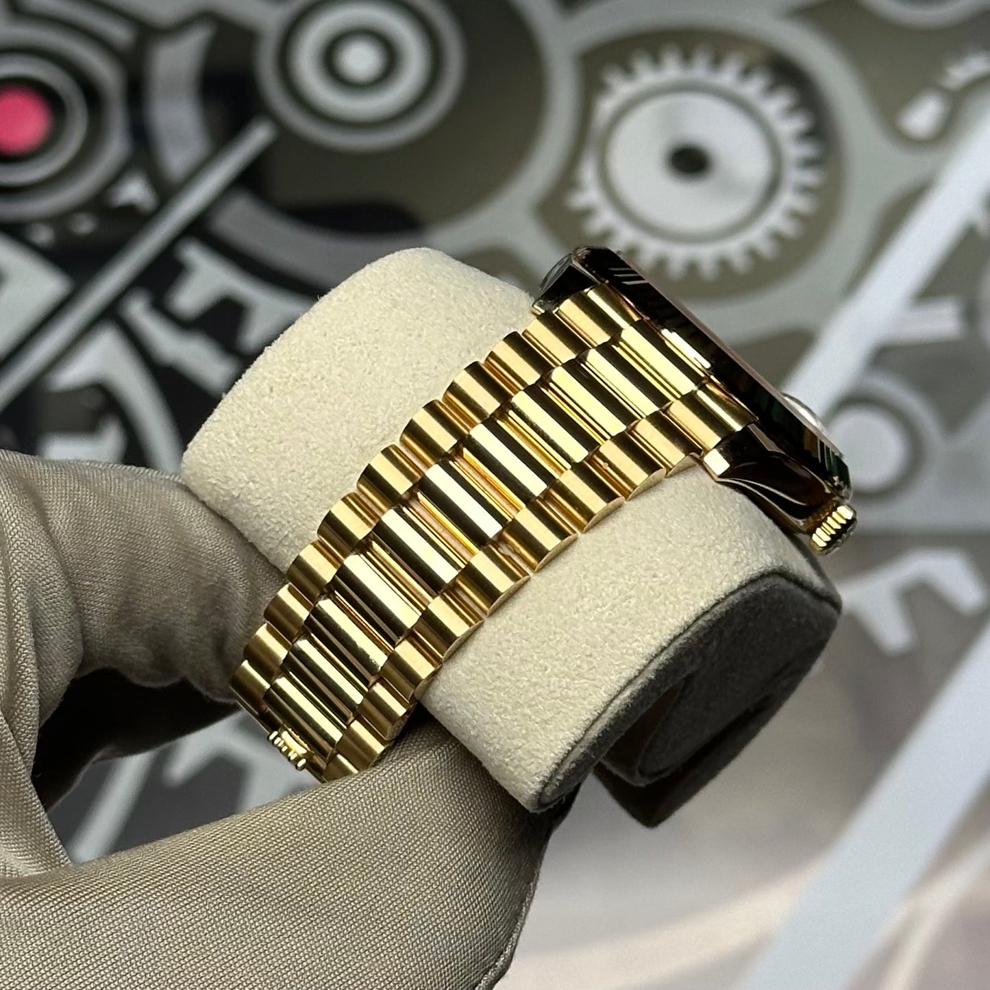 Rolex Day Date 40 Yellow Gold Black Diamond Dial 228238