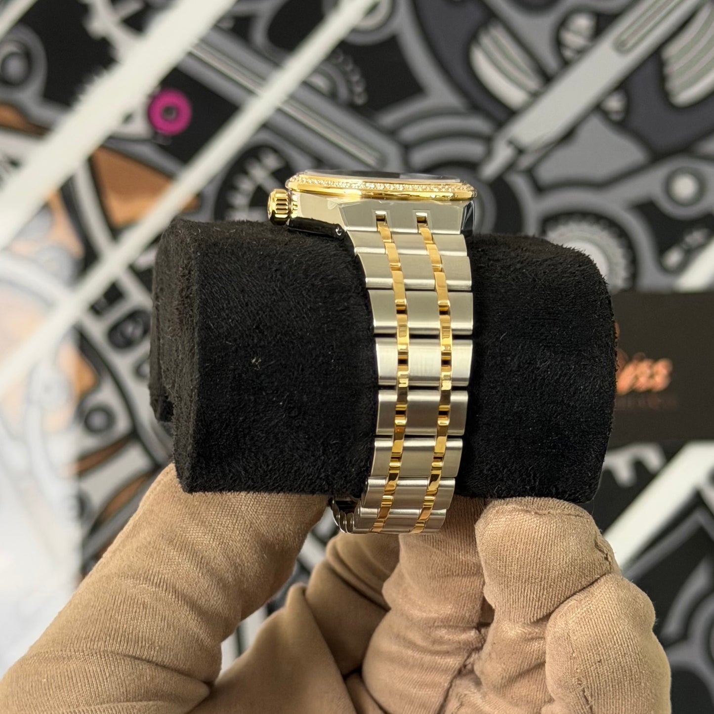 NEW Tudor Royal Date 28 28323