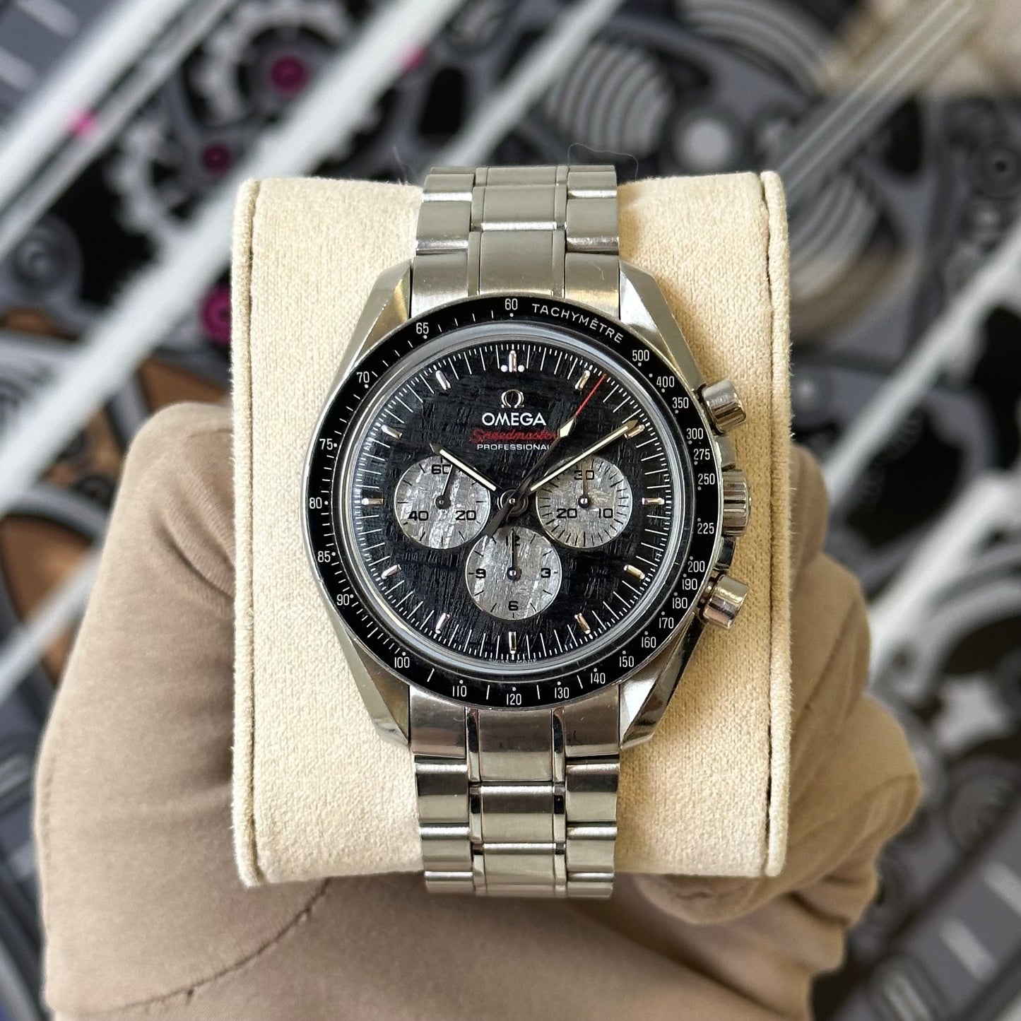 Omega Speedmaster Apollo Soyuz Meteorite 311.30.42.30.99.001