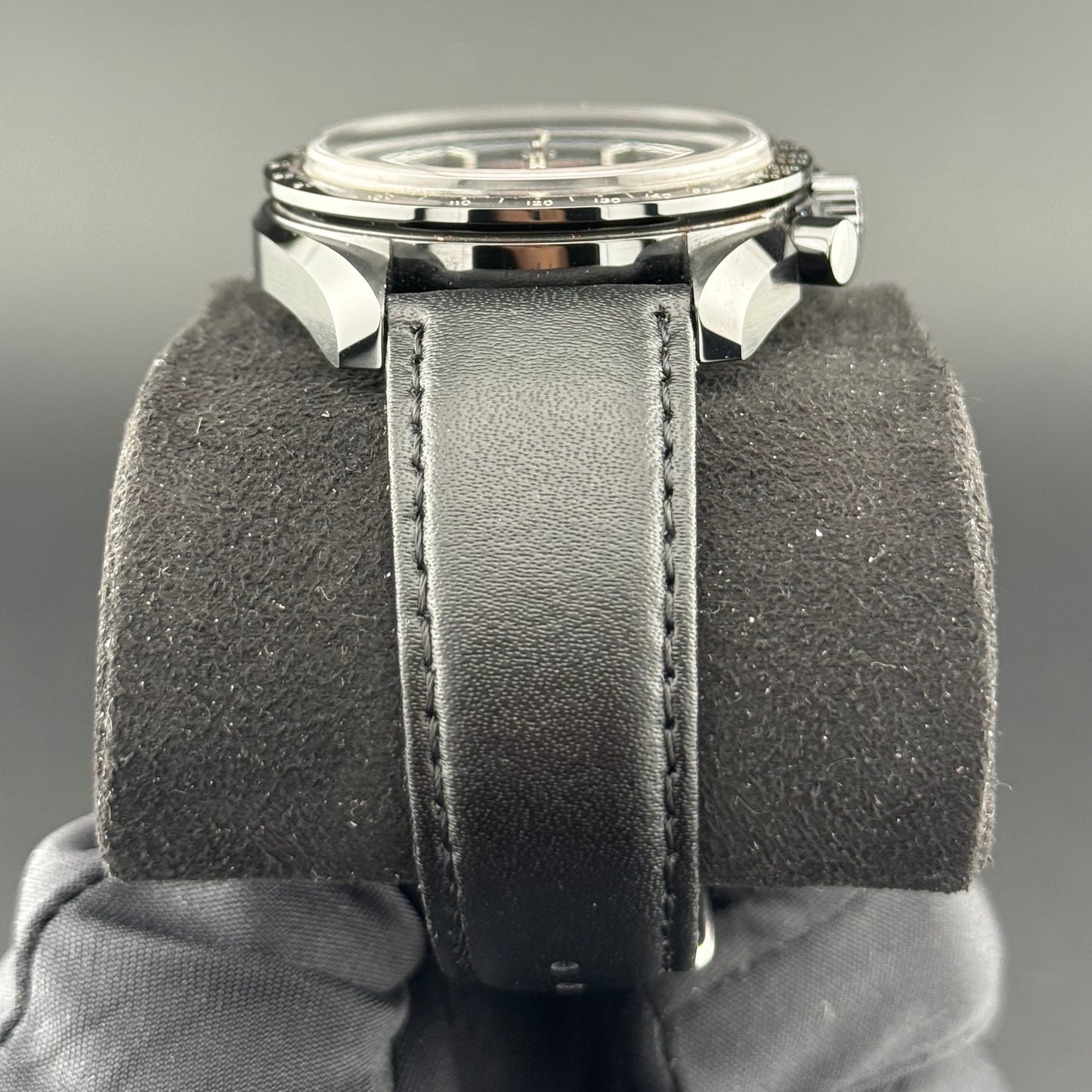 Omega Speedmaster Dark Side of the Moon 311.92.44.51.01.003