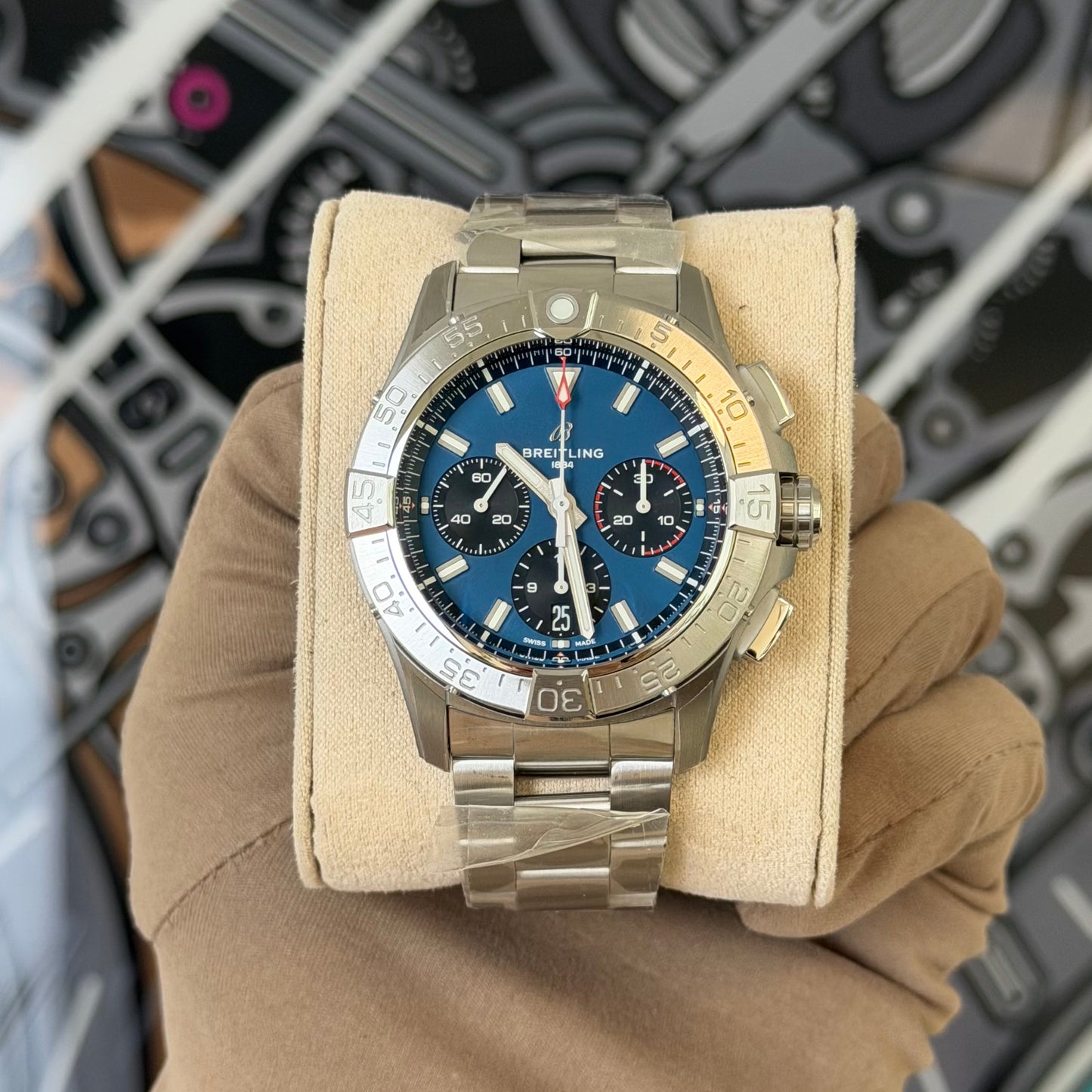 NEW Breitling Avenger B01 Chronograph AB0146
