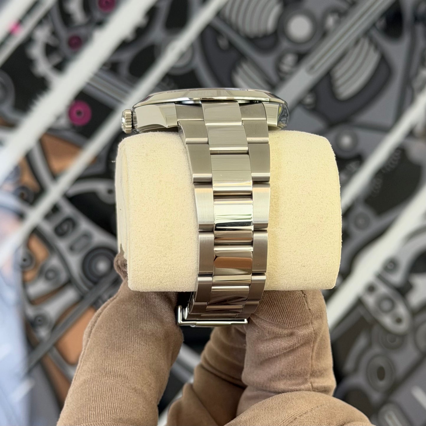 Rolex DJ41 Green Smooth Oyster  126300 (2025)