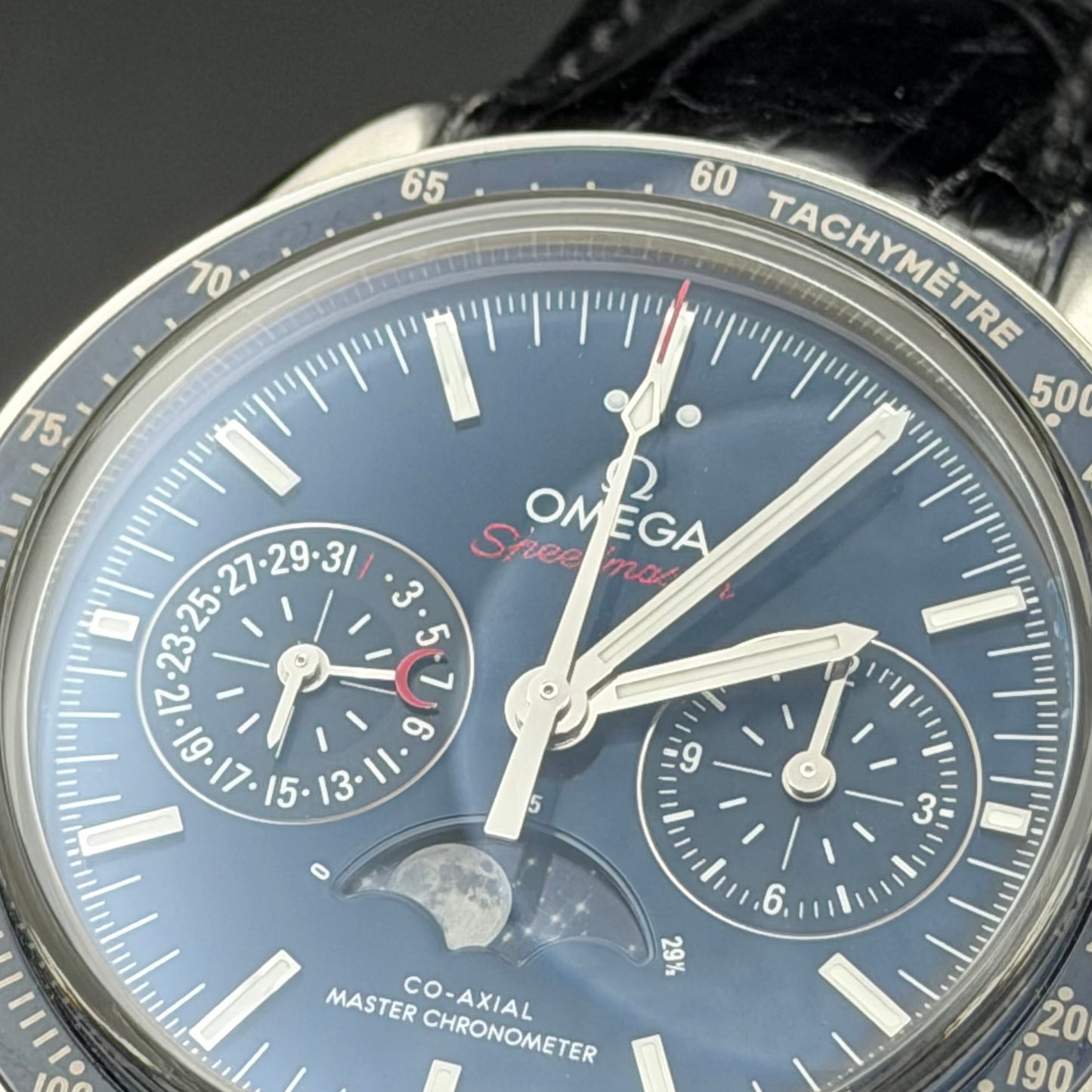 Omega Speedmaster Moonphase Chronograph 304.33.44.52.03.001